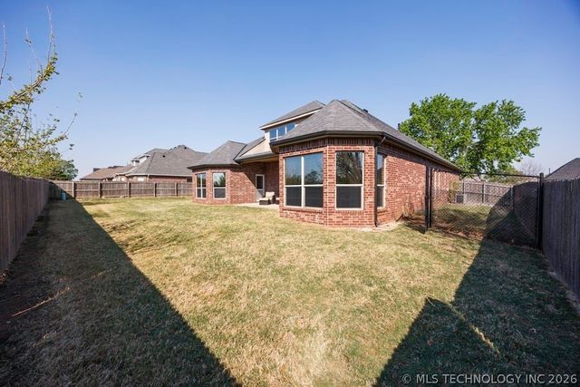 5907 Woodland Road, Bartlesville, OK 74006