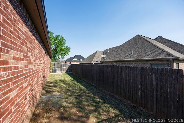 5907 Woodland Road, Bartlesville, OK 74006
