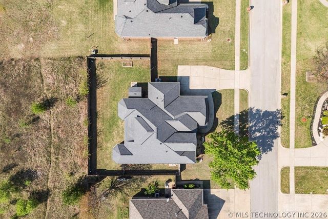 5907 Woodland Road, Bartlesville, OK 74006