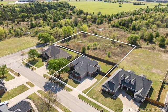 5907 Woodland Road, Bartlesville, OK 74006