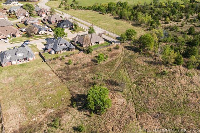 5907 Woodland Road, Bartlesville, OK 74006