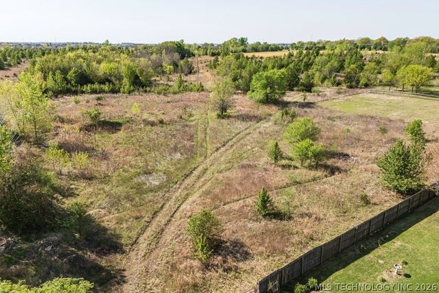 5907 Woodland Road, Bartlesville, OK 74006