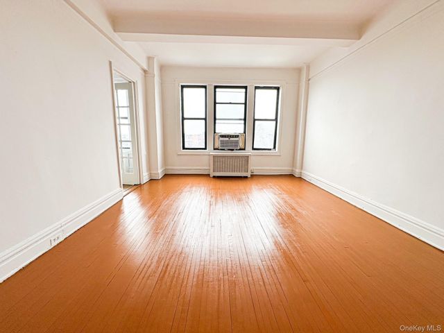 83-00 Talbot Street 8E, Kew Gardens, NY 11415