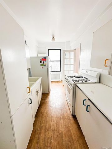83-00 Talbot Street 8E, Kew Gardens, NY 11415