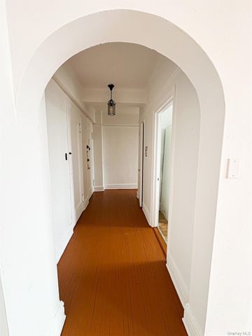 83-00 Talbot Street 8E, Kew Gardens, NY 11415