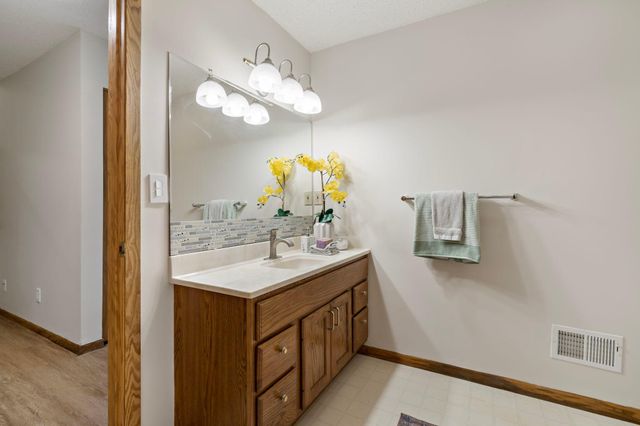 4540 Wellington Lane N, Plymouth, MN 55442