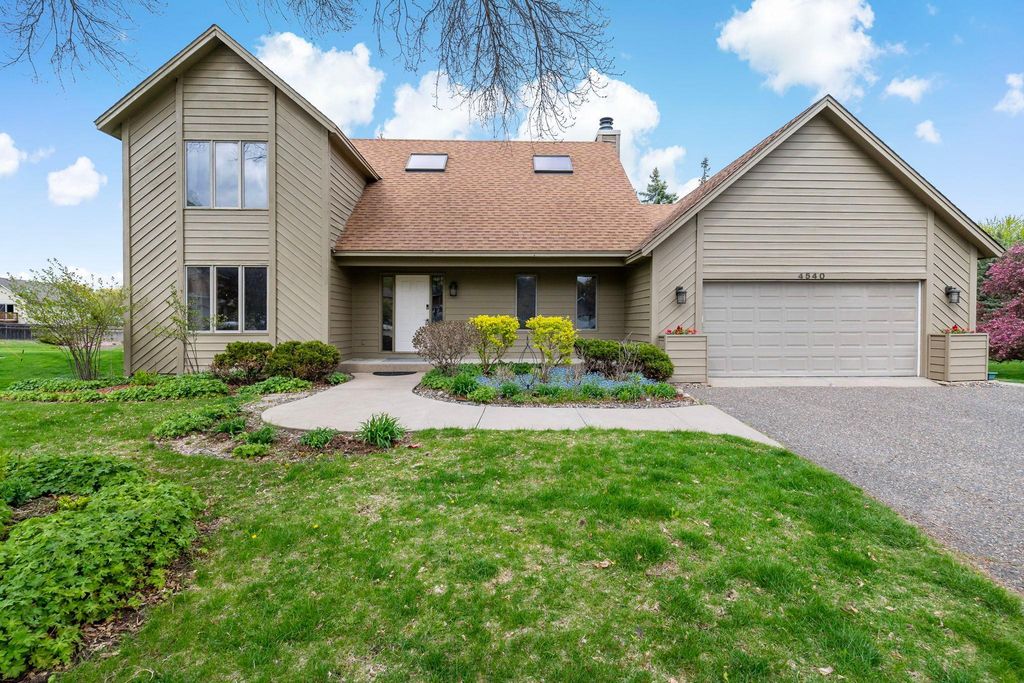 4540 Wellington Lane N, Plymouth, MN 55442