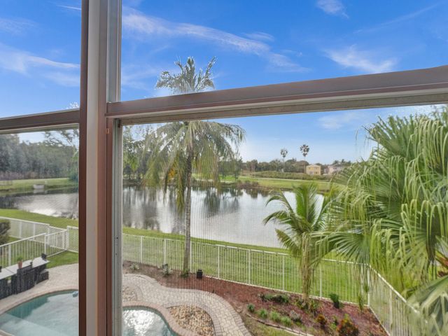 2111 RESTON Circle, Royal Palm Beach, FL 33411
