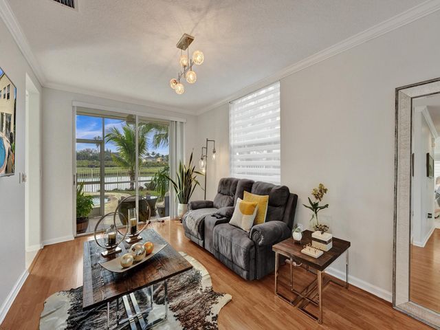 2111 RESTON Circle, Royal Palm Beach, FL 33411