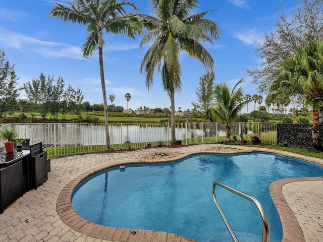 2111 RESTON Circle, Royal Palm Beach, FL 33411