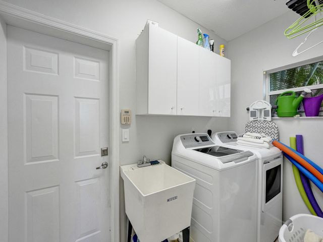 2111 RESTON Circle, Royal Palm Beach, FL 33411