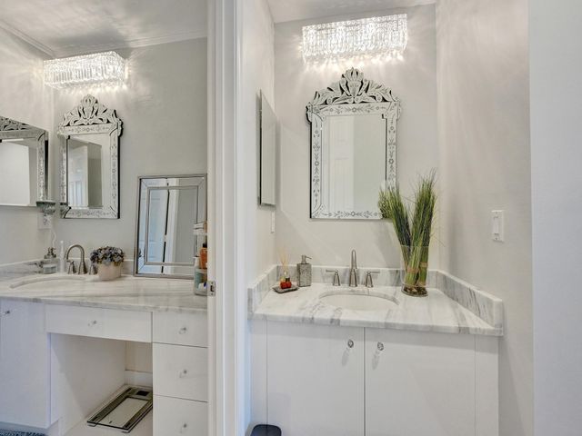 2111 RESTON Circle, Royal Palm Beach, FL 33411