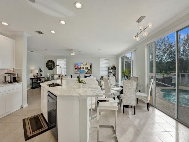 2111 RESTON Circle, Royal Palm Beach, FL 33411