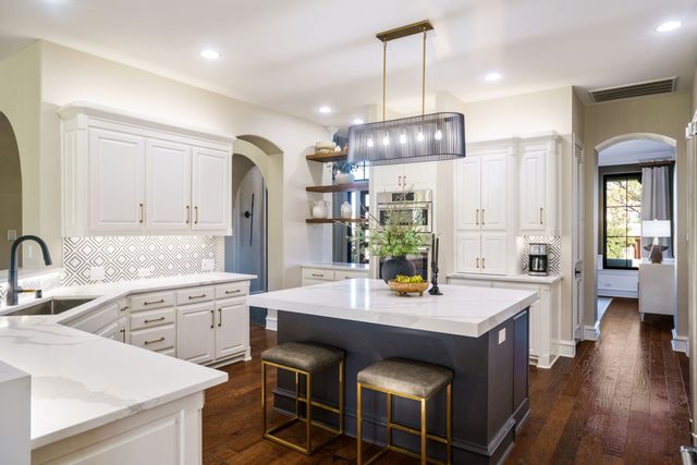 106 W Carruth Lane, Double Oak, TX 75077