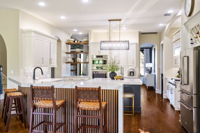 106 W Carruth Lane, Double Oak, TX 75077