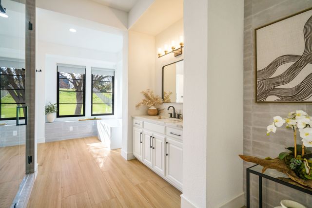 106 W Carruth Lane, Double Oak, TX 75077