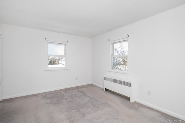 12 Westbury Avenue, Plainview, NY 11803