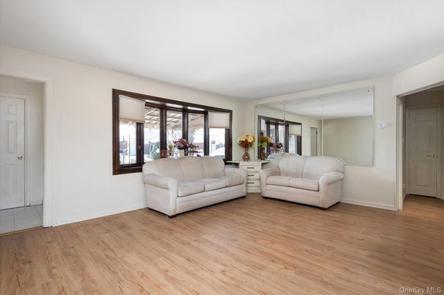 12 Westbury Avenue, Plainview, NY 11803