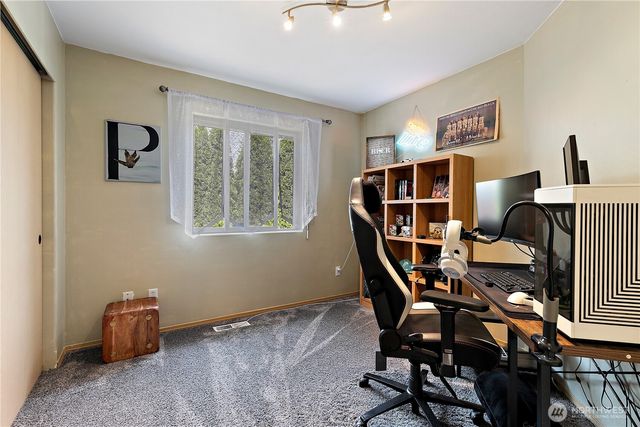 4828 College Lane SE, Lacey, WA 98503