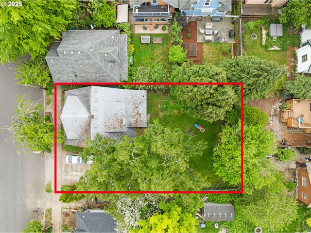 3236 Se YAMHILL St, Portland, OR 97214