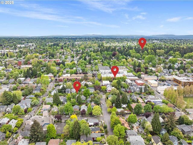 3236 Se YAMHILL St, Portland, OR 97214