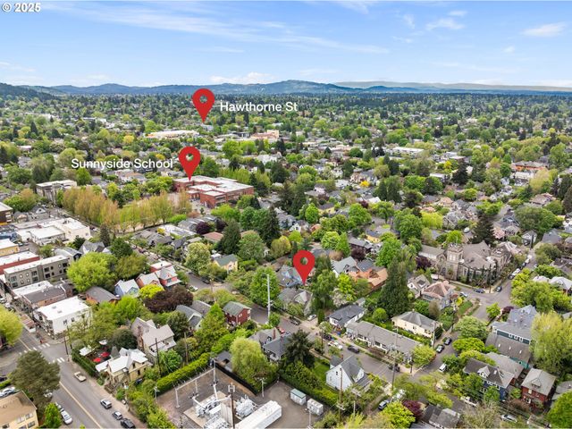 3236 Se YAMHILL St, Portland, OR 97214