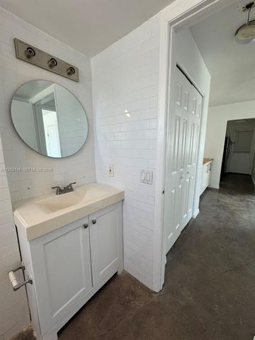 7904 West Dr 101, North Bay Village, FL 33141