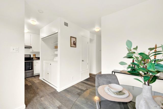 3495 Valle Verde Dr, Napa, CA 94558