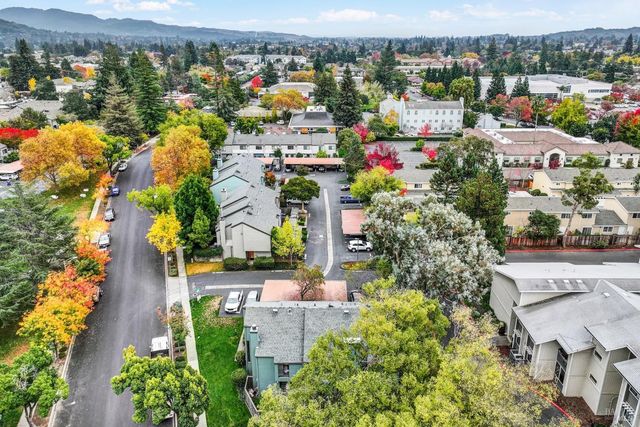 3495 Valle Verde Dr, Napa, CA 94558