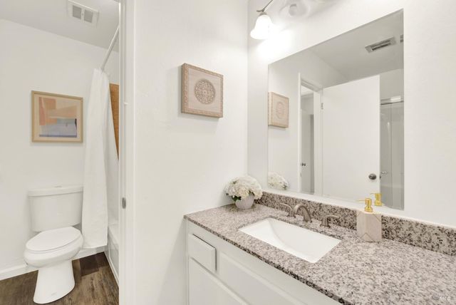 3495 Valle Verde Dr, Napa, CA 94558