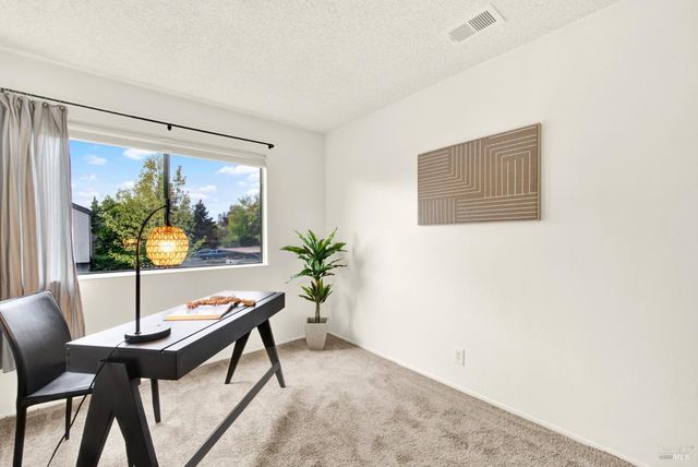 3495 Valle Verde Dr, Napa, CA 94558