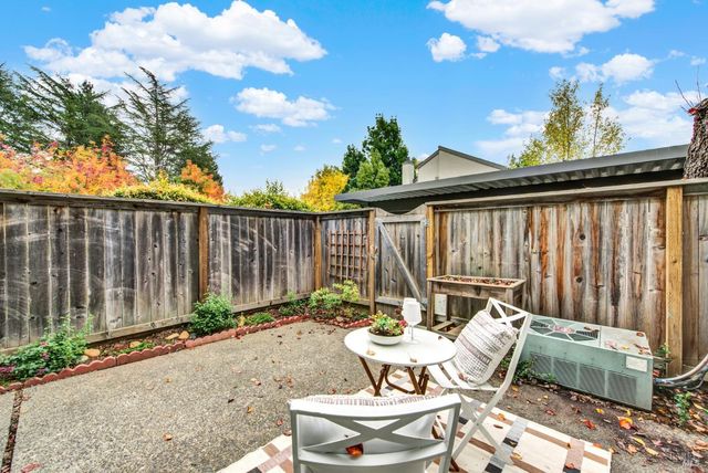 3495 Valle Verde Dr, Napa, CA 94558