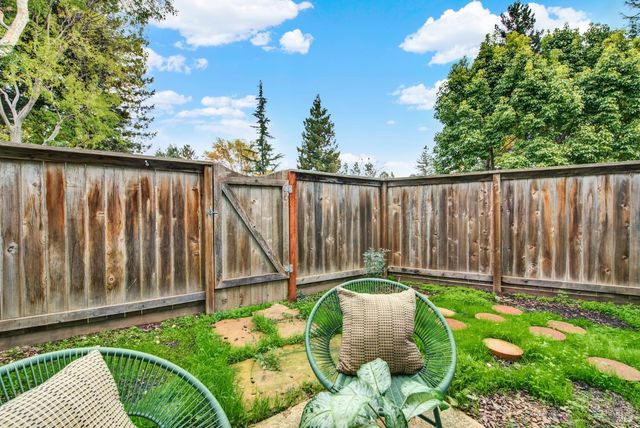 3495 Valle Verde Dr, Napa, CA 94558