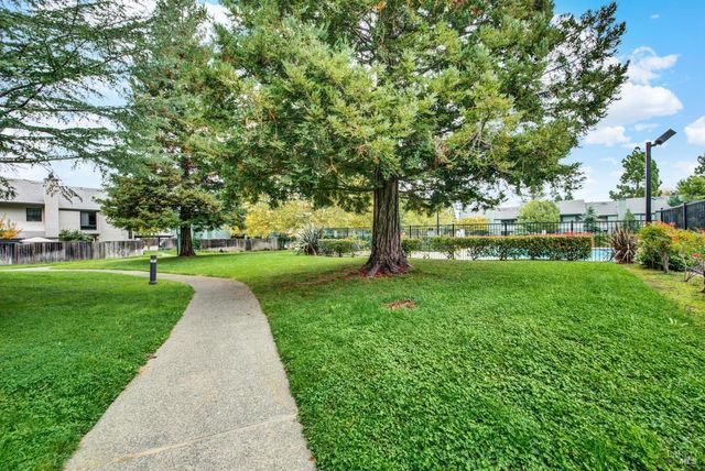 3495 Valle Verde Dr, Napa, CA 94558