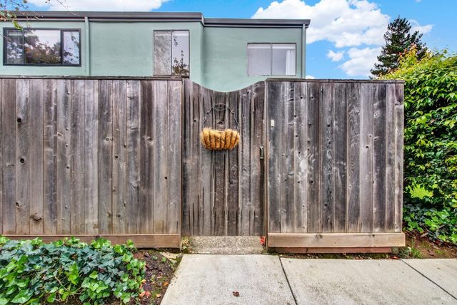 3495 Valle Verde Dr, Napa, CA 94558