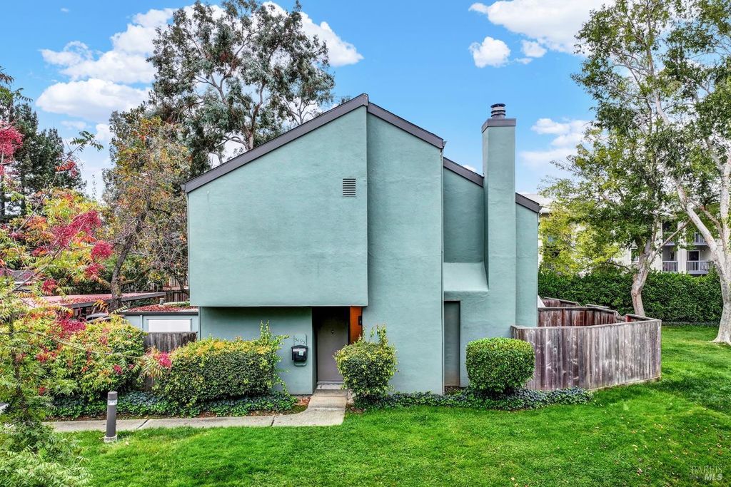 3495 Valle Verde Dr, Napa, CA 94558