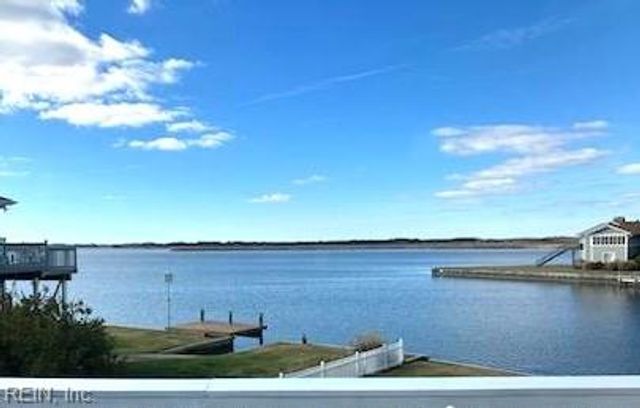 336 Whiting LN, Virginia Beach, VA 23456