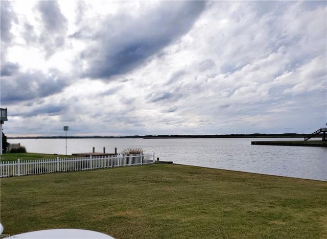 336 Whiting LN, Virginia Beach, VA 23456