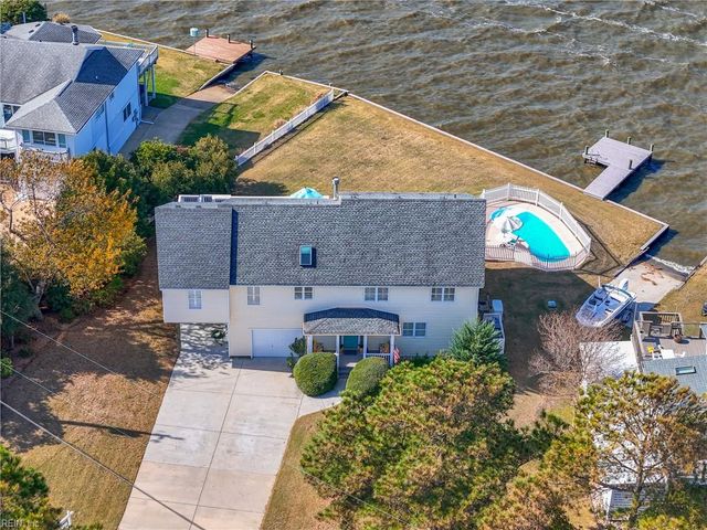 336 Whiting LN, Virginia Beach, VA 23456