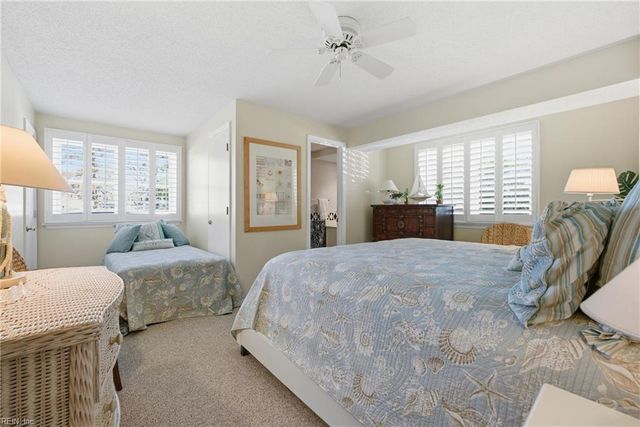 336 Whiting LN, Virginia Beach, VA 23456