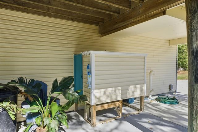 336 Whiting LN, Virginia Beach, VA 23456