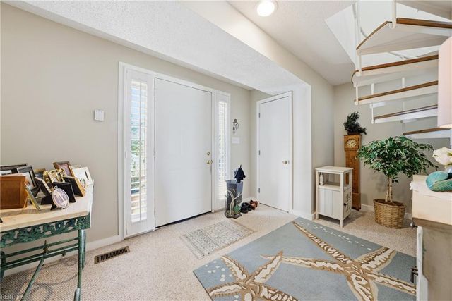 336 Whiting LN, Virginia Beach, VA 23456