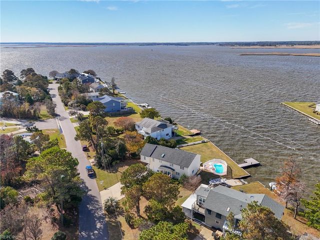 336 Whiting LN, Virginia Beach, VA 23456