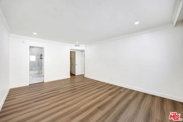 11970 Montana Avenue 110, Los Angeles, CA 90049