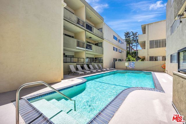 11970 Montana Avenue 110, Los Angeles, CA 90049