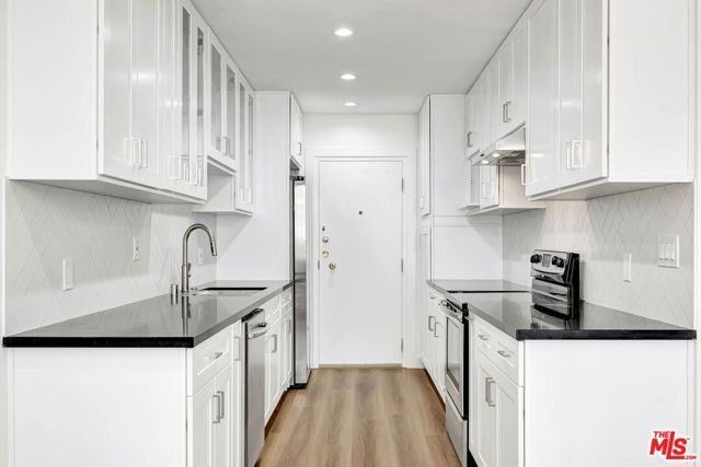 11970 Montana Avenue 110, Los Angeles, CA 90049