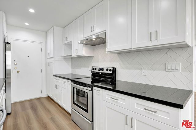11970 Montana Avenue 110, Los Angeles, CA 90049