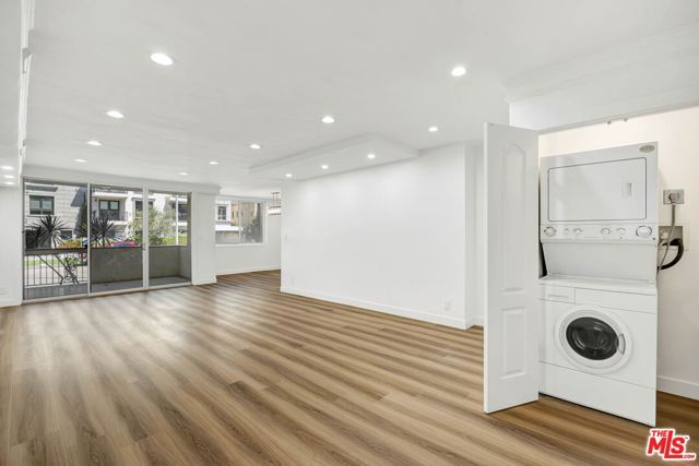 11970 Montana Avenue 110, Los Angeles, CA 90049
