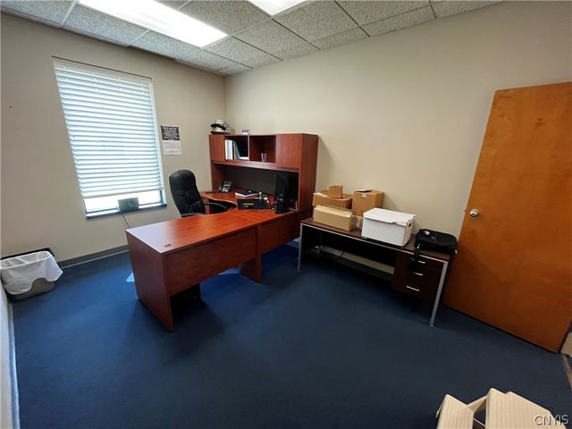 128 Metropolitan Park Drive, Salina, NY 13088
