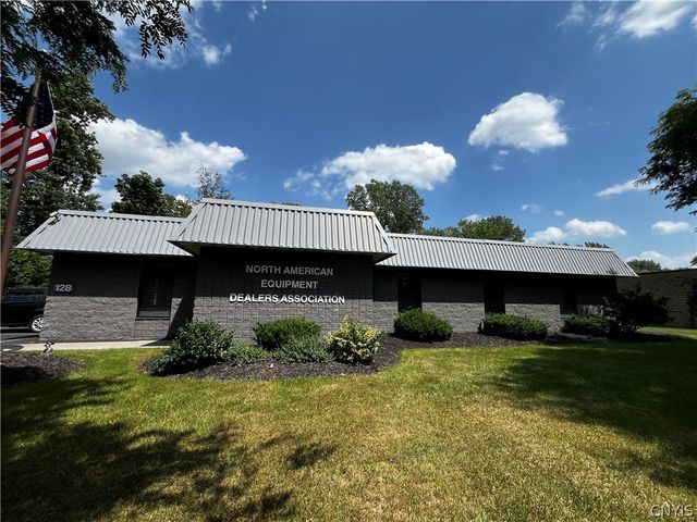 128 Metropolitan Park Drive, Salina, NY 13088